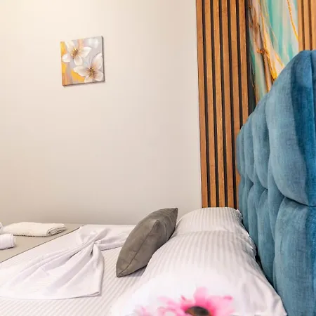 Apartahotel Del Mar Ksamil