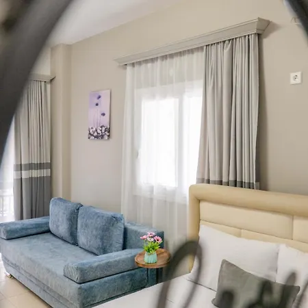 Apartahotel Del Mar Ksamil