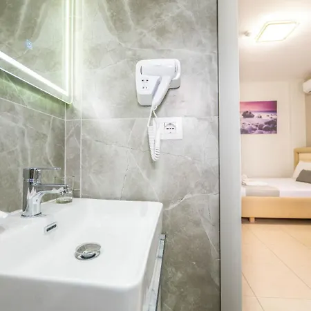 Del Mar Aparthotel